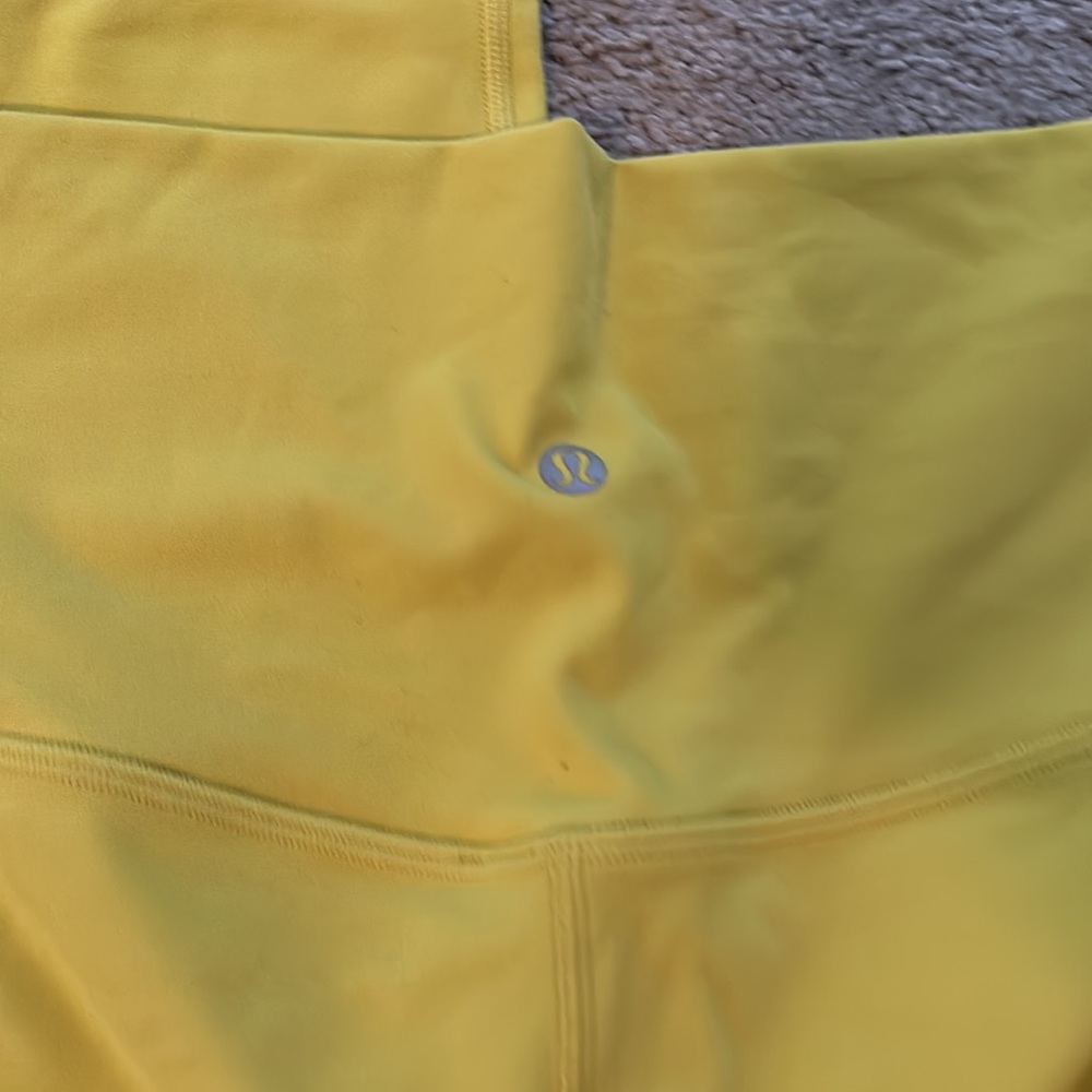 Lululemon - Picture 4 of 6